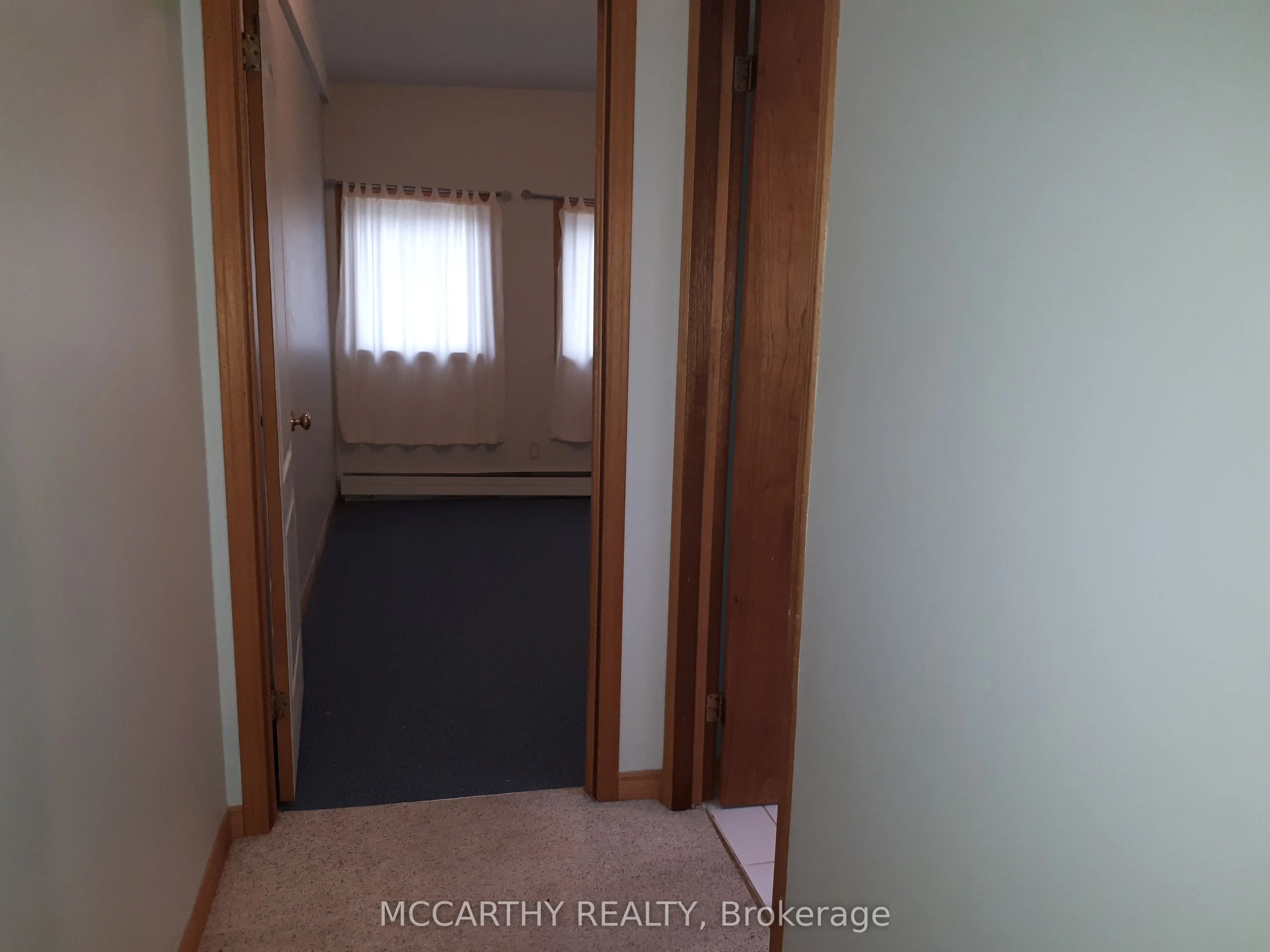 435 Main Street W