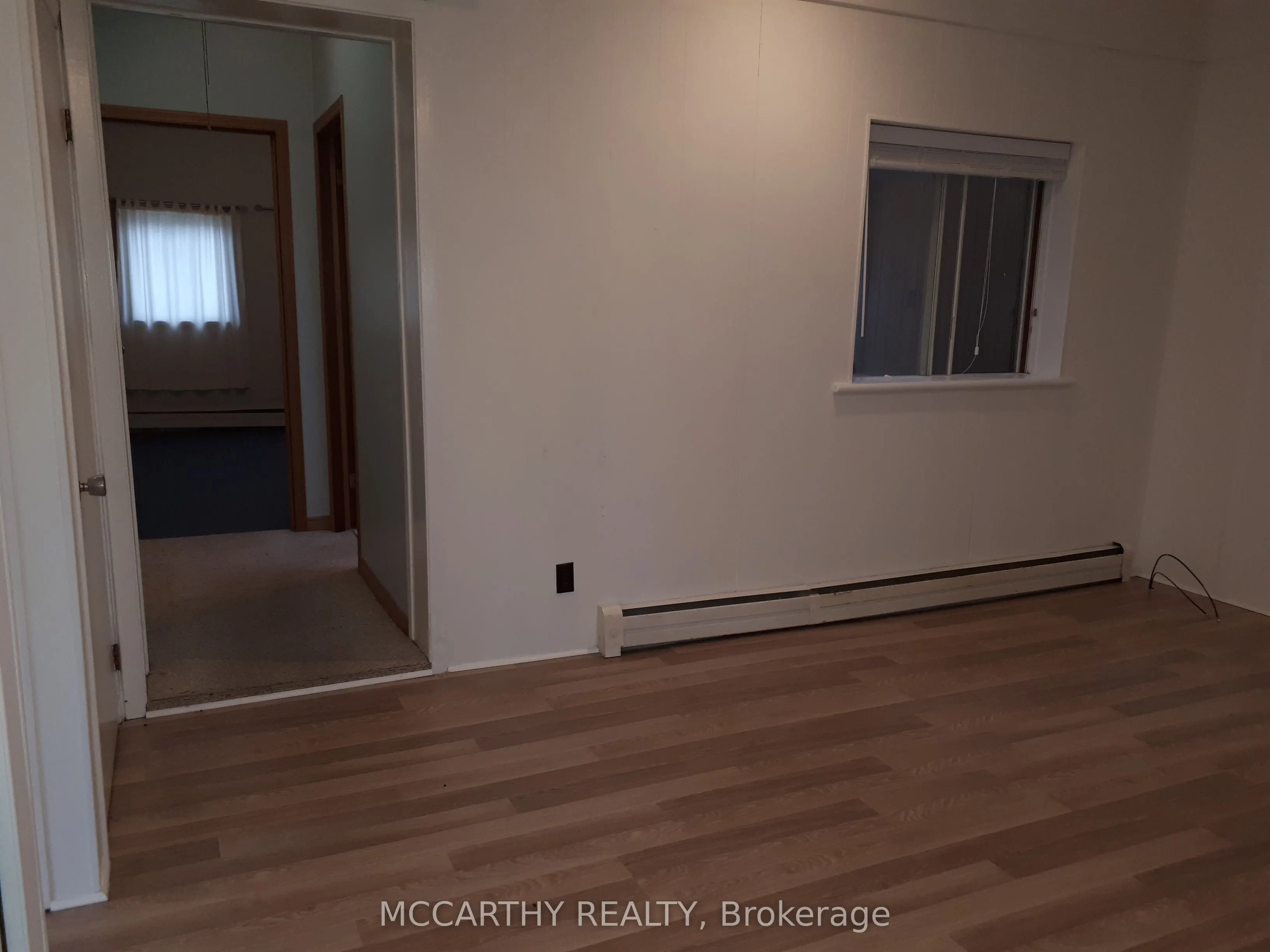 435 Main Street W