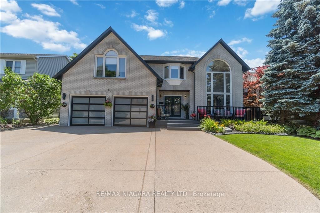 10 Meadowbrook Lane