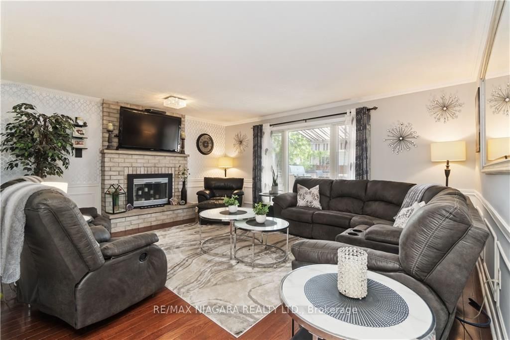 10 Meadowbrook Lane