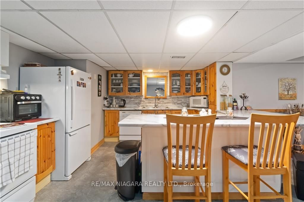 10 Meadowbrook Lane