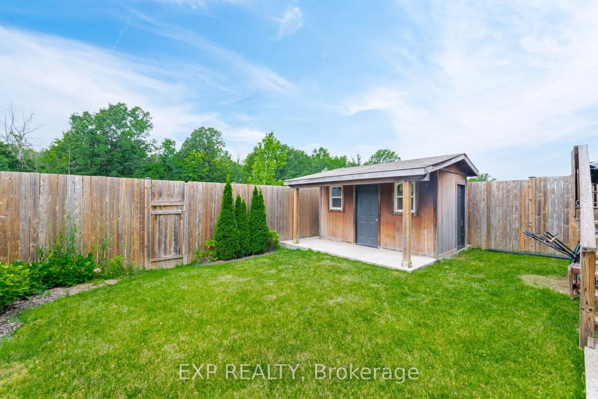 8769 Dogwood Crescent
