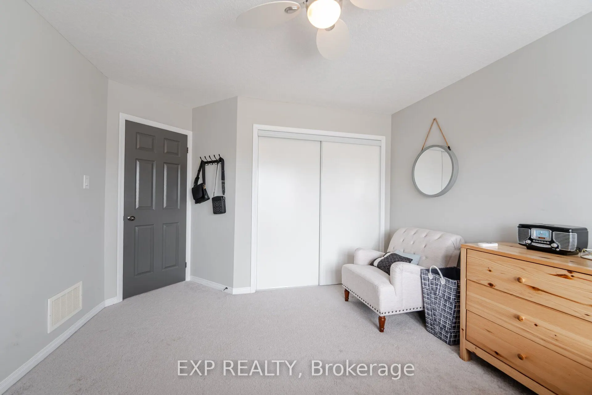 8769 Dogwood Crescent