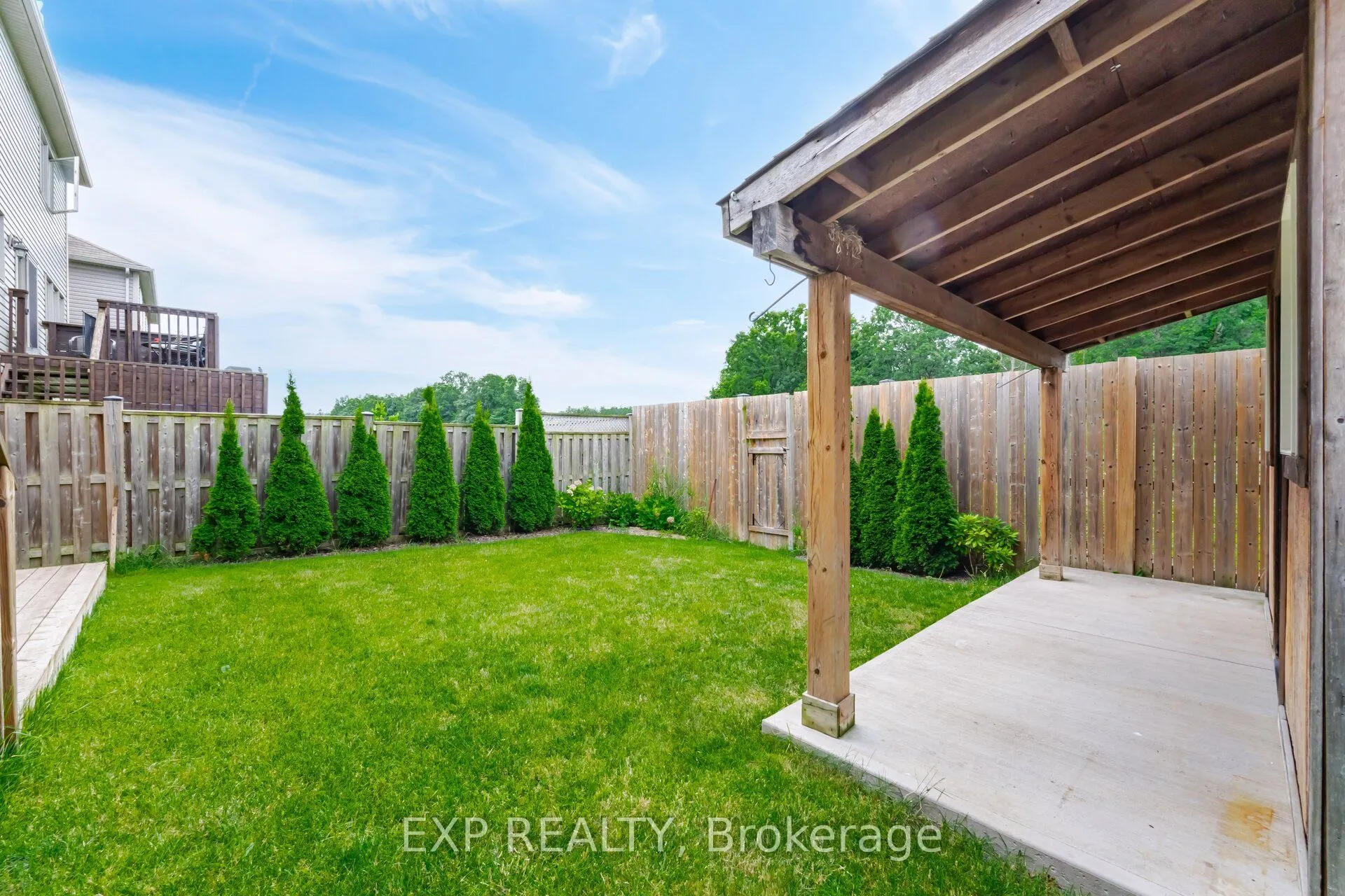 8769 Dogwood Crescent