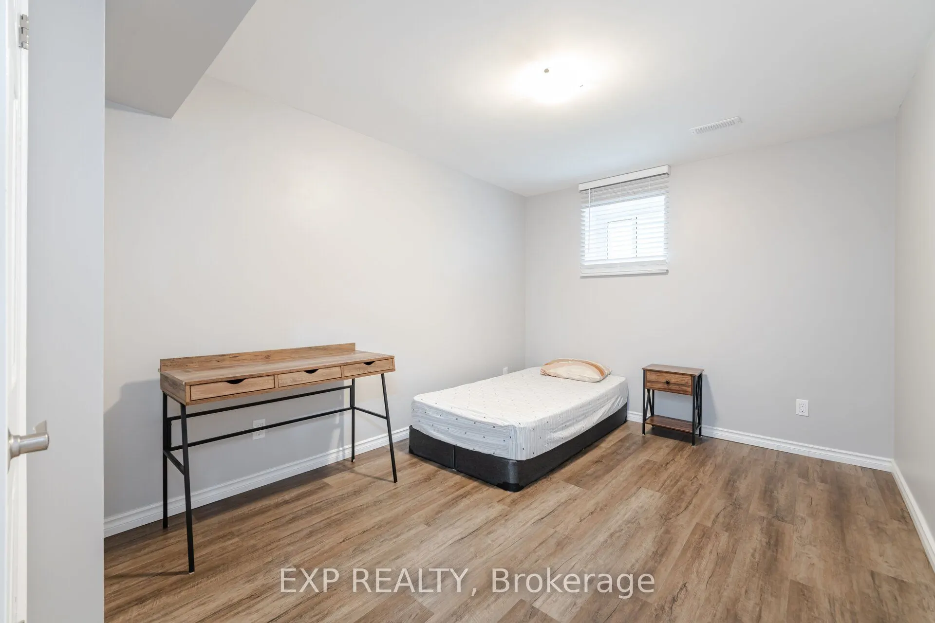 8769 Dogwood Crescent