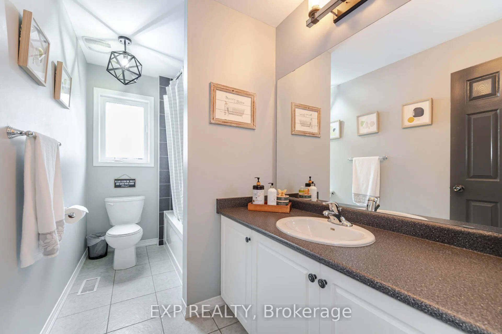 8769 Dogwood Crescent