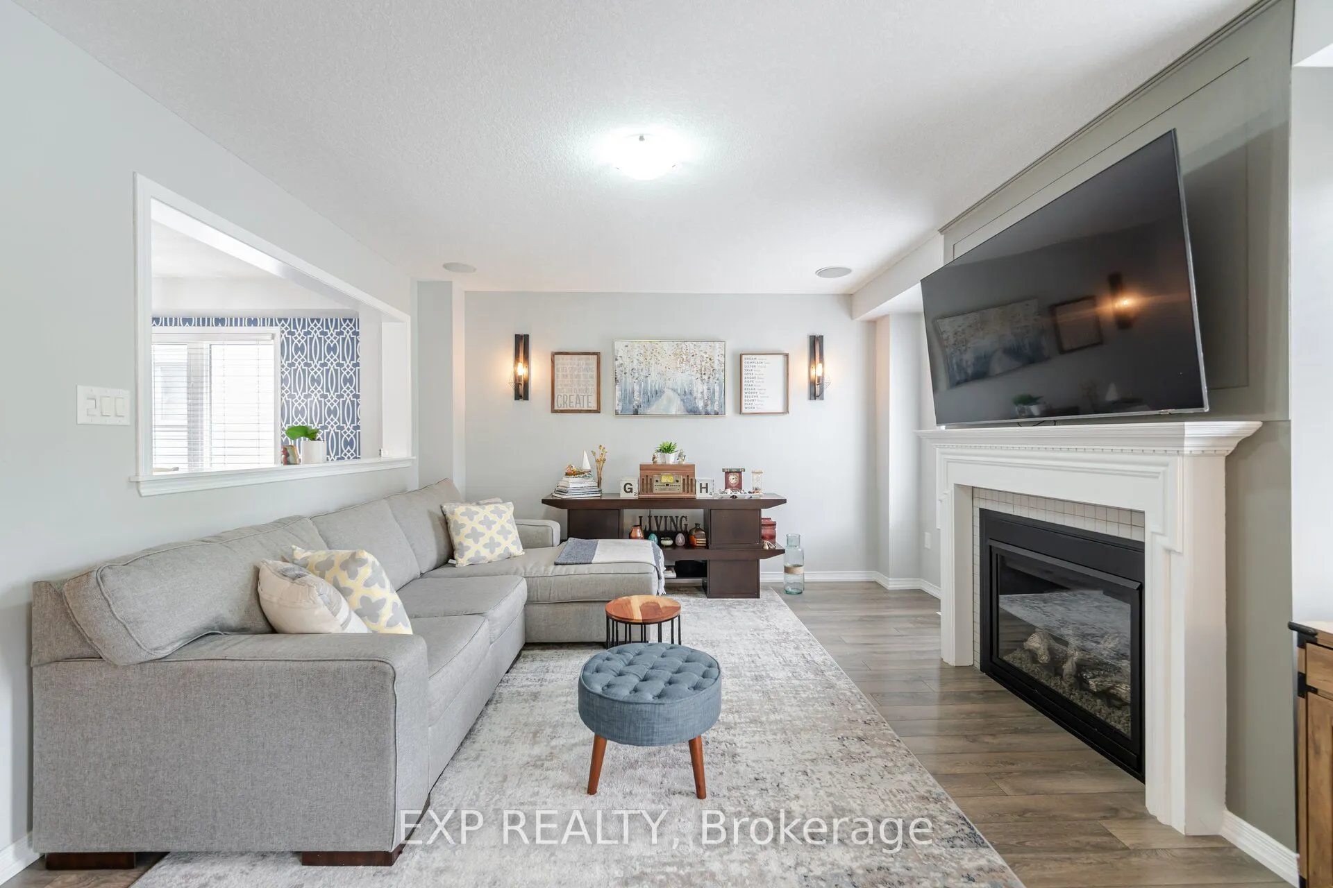 8769 Dogwood Crescent