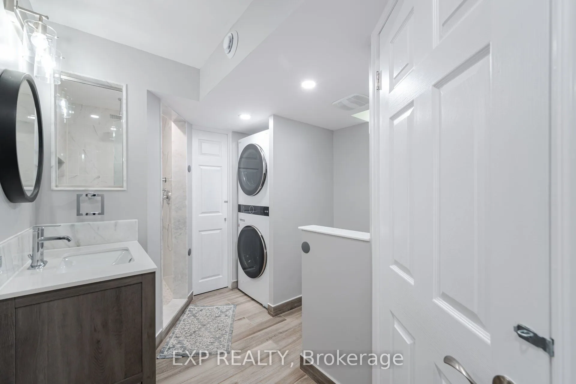 8769 Dogwood Crescent
