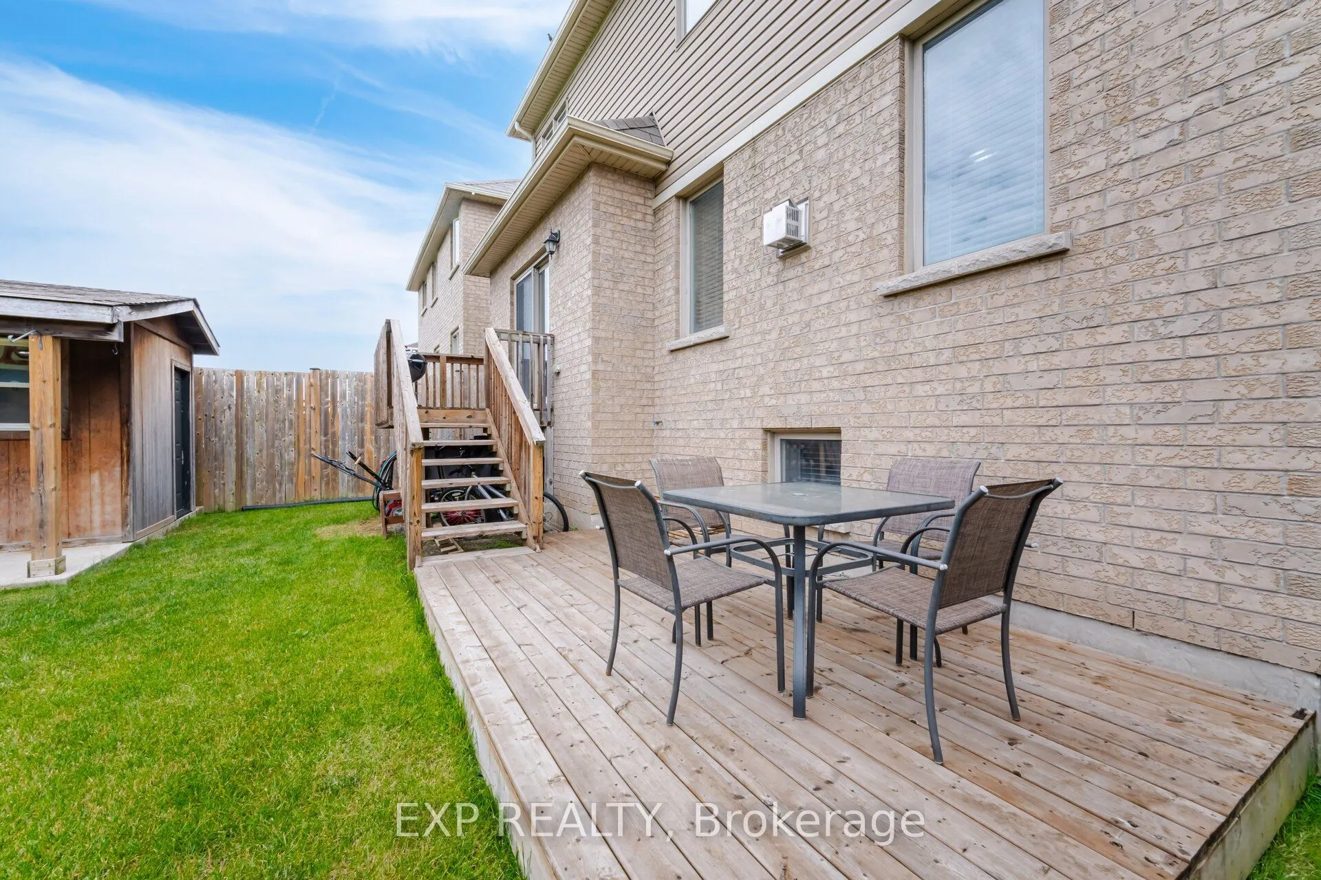 8769 Dogwood Crescent