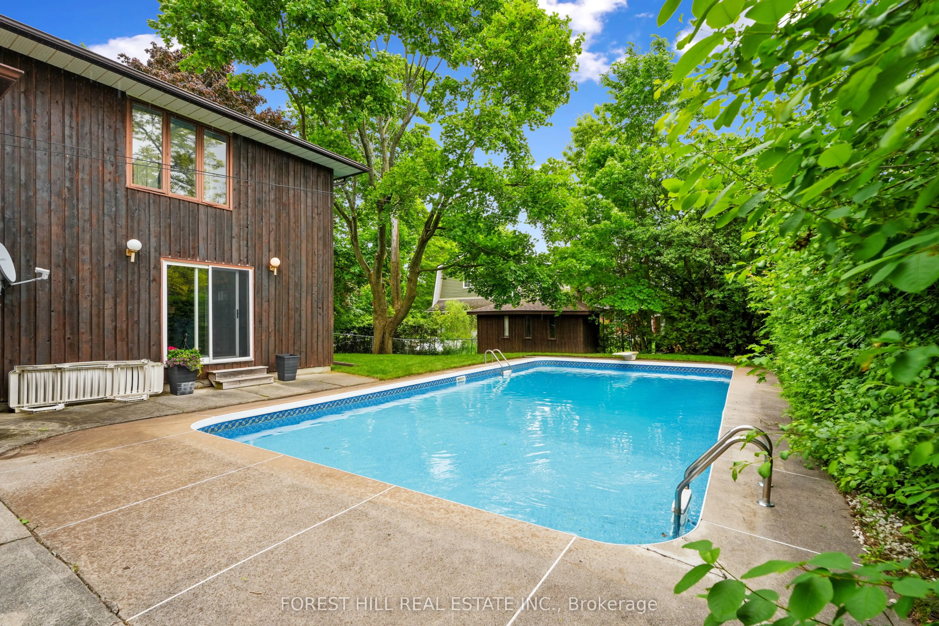 285 Cottonwood Dr