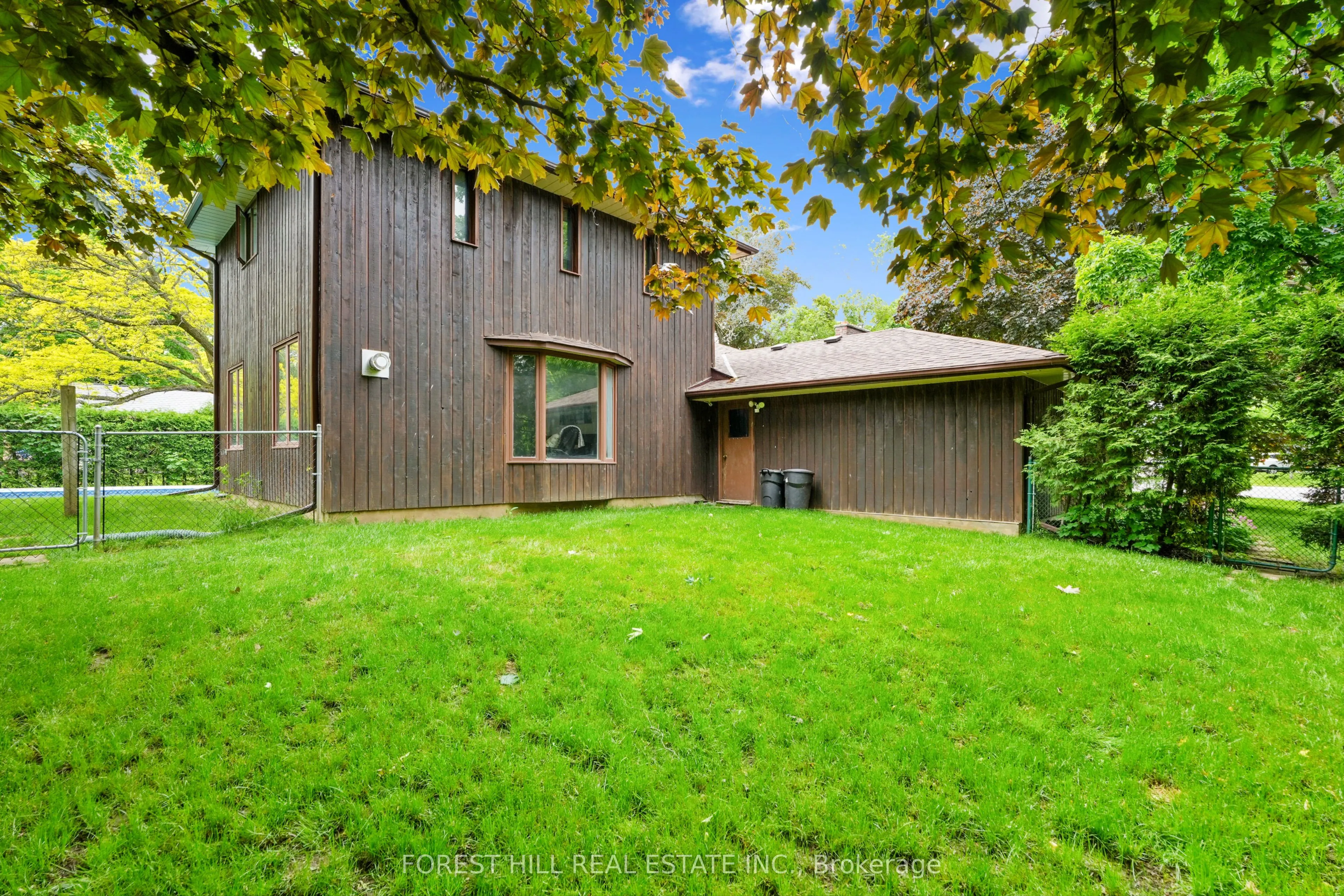 285 Cottonwood Dr