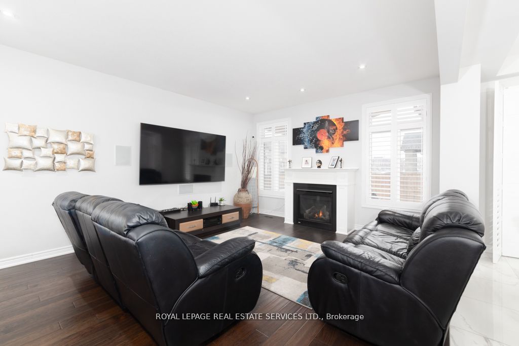 17 Narbonne Crescent