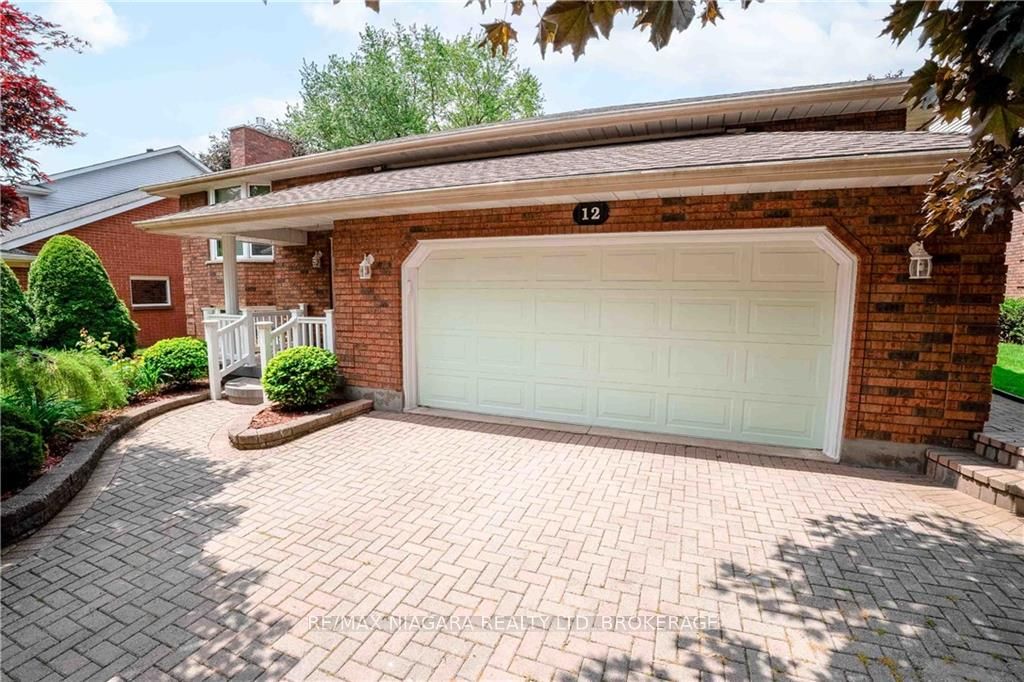 12 Fern Gate