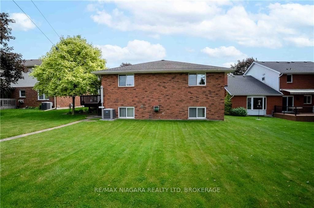 12 Fern Gate