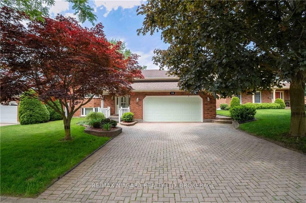 12 Fern Gate