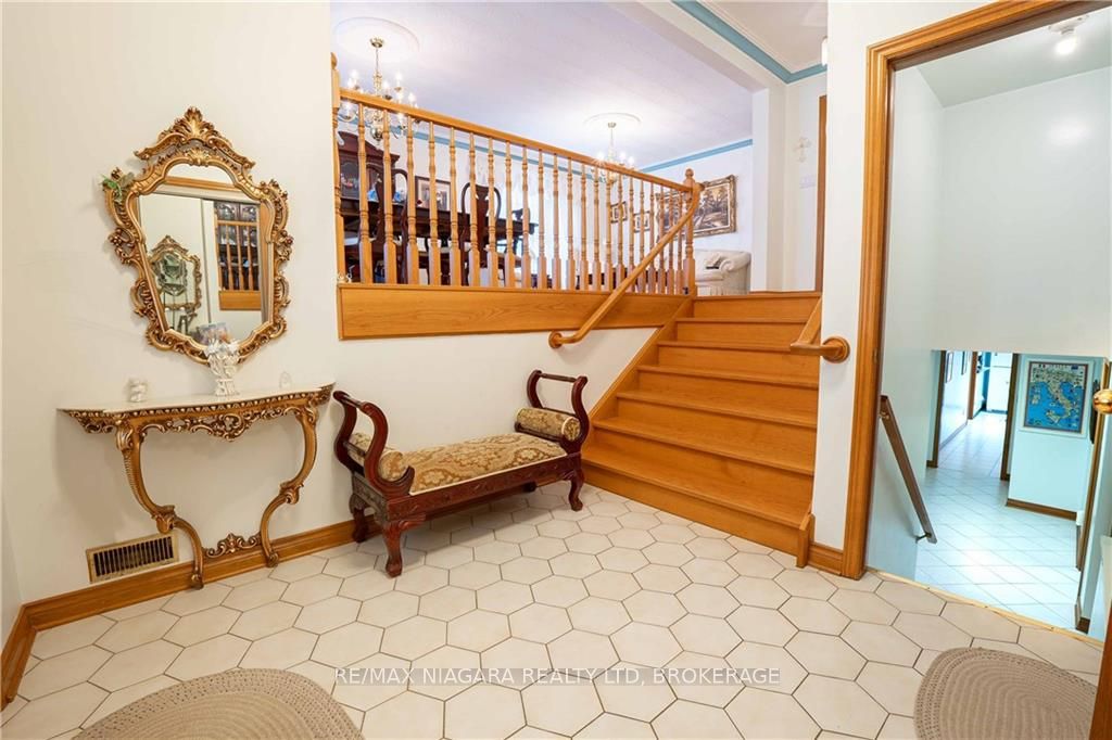 12 Fern Gate
