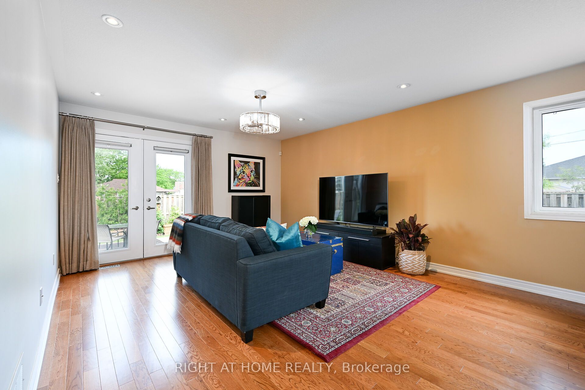 28 Woodburn Avenue