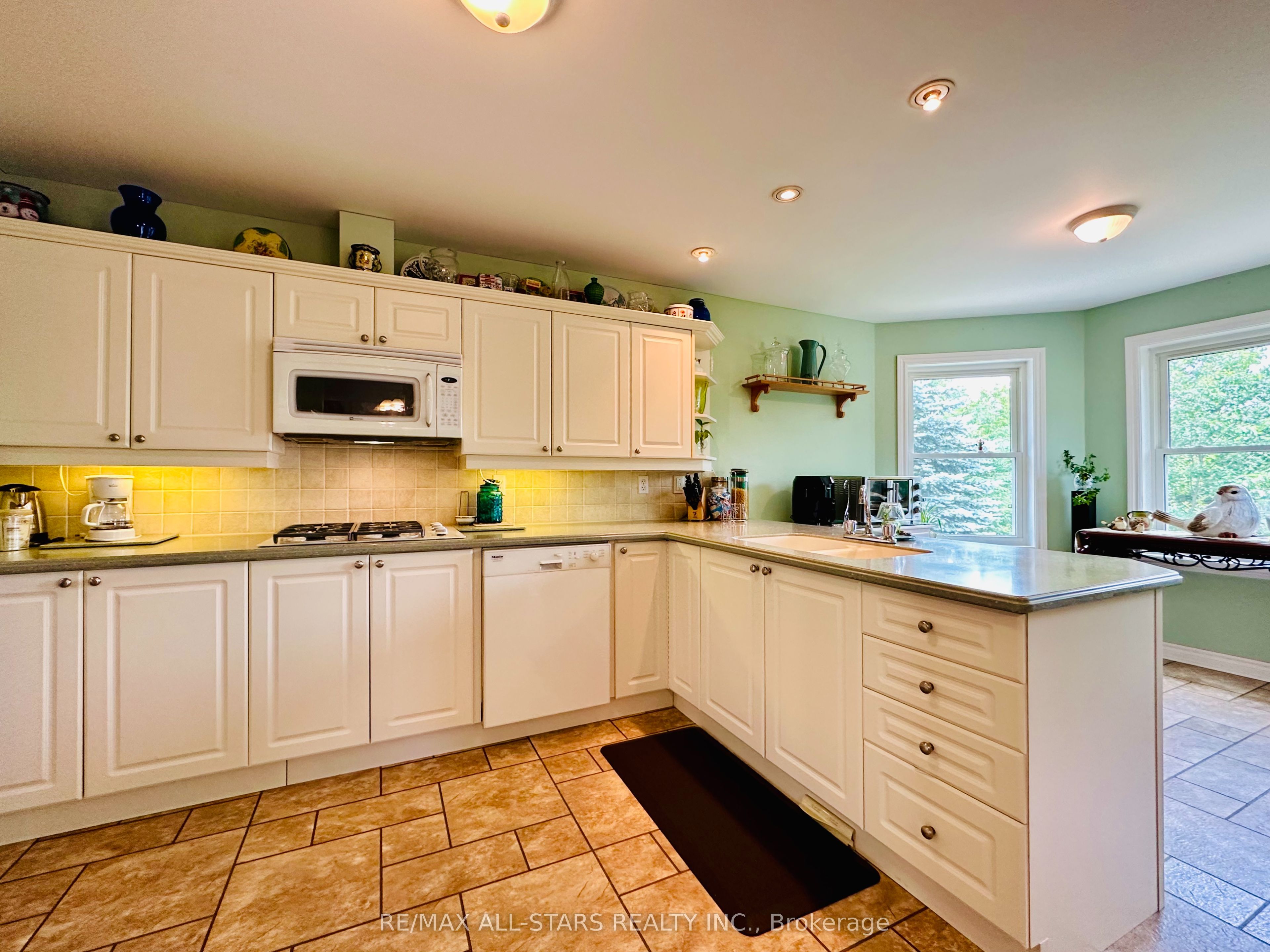 62 Cedartree Lane