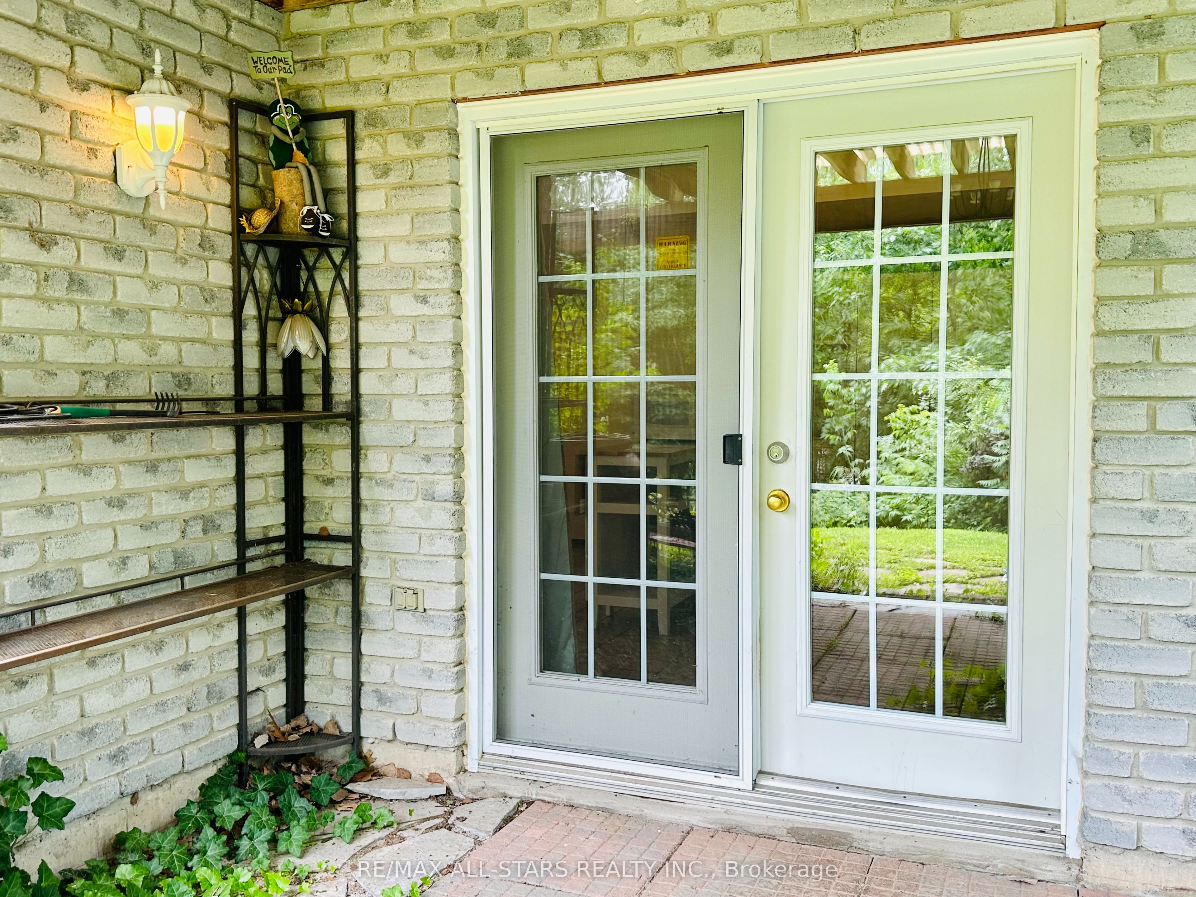 62 Cedartree Lane