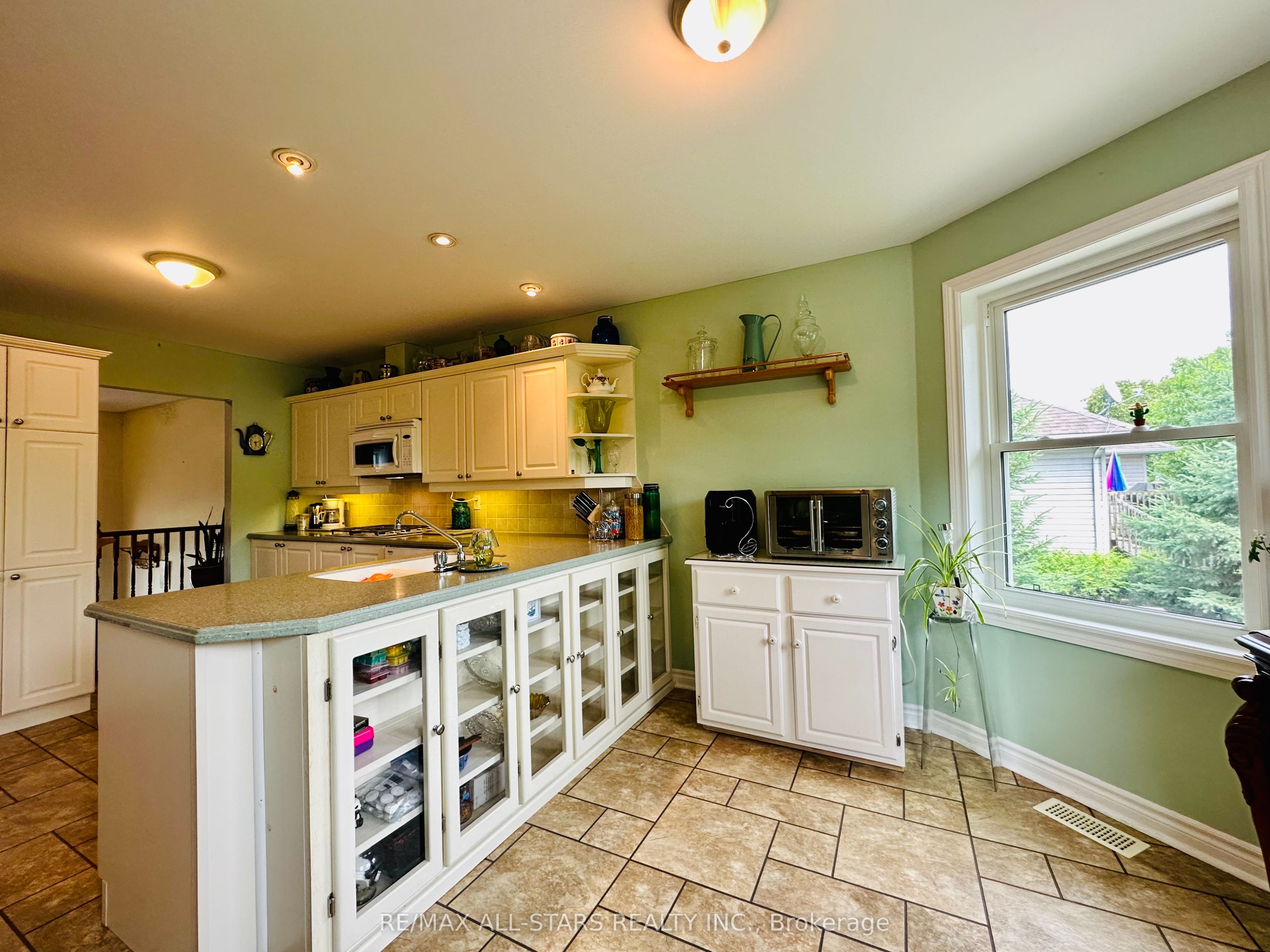 62 Cedartree Lane