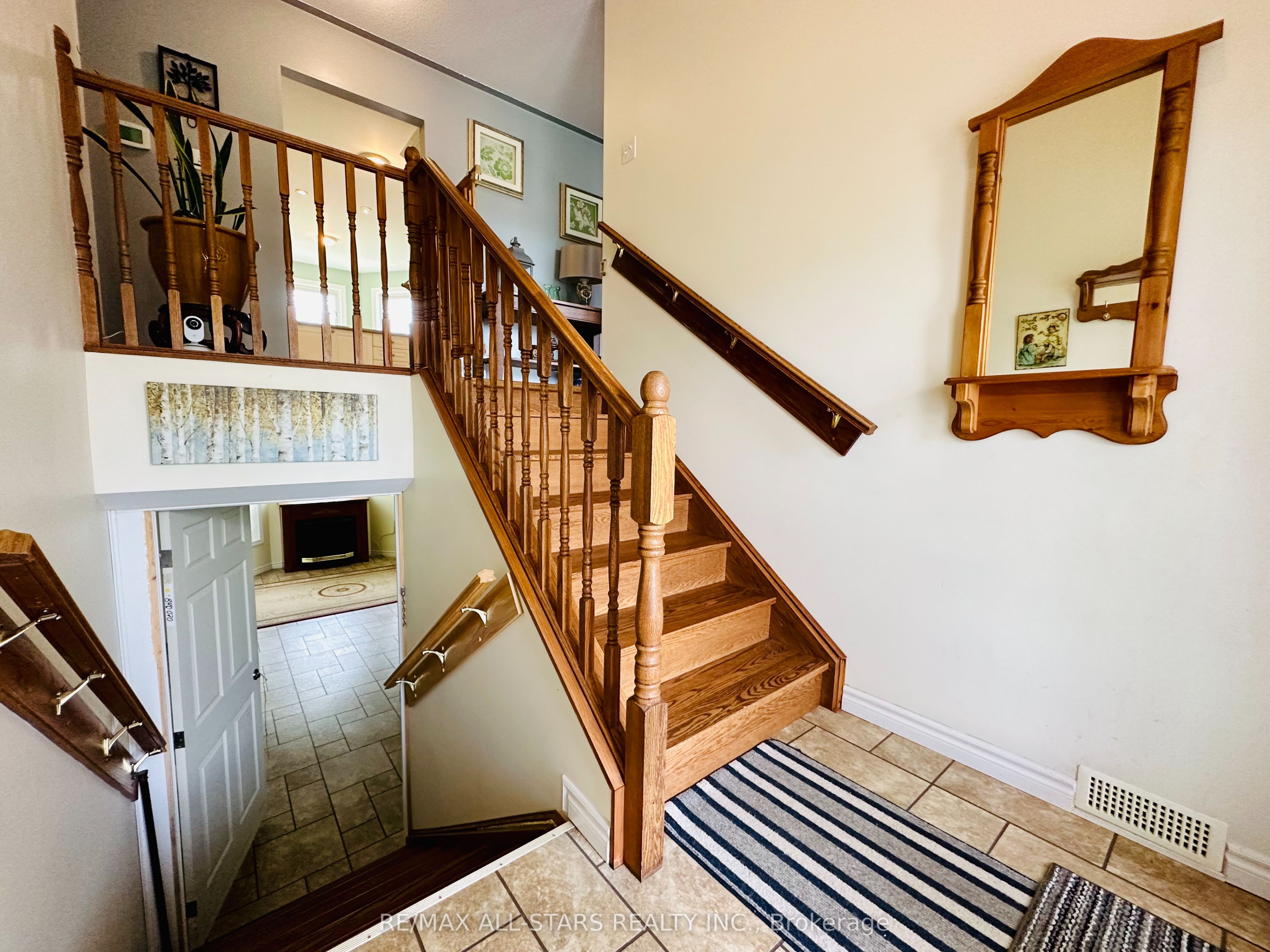 62 Cedartree Lane