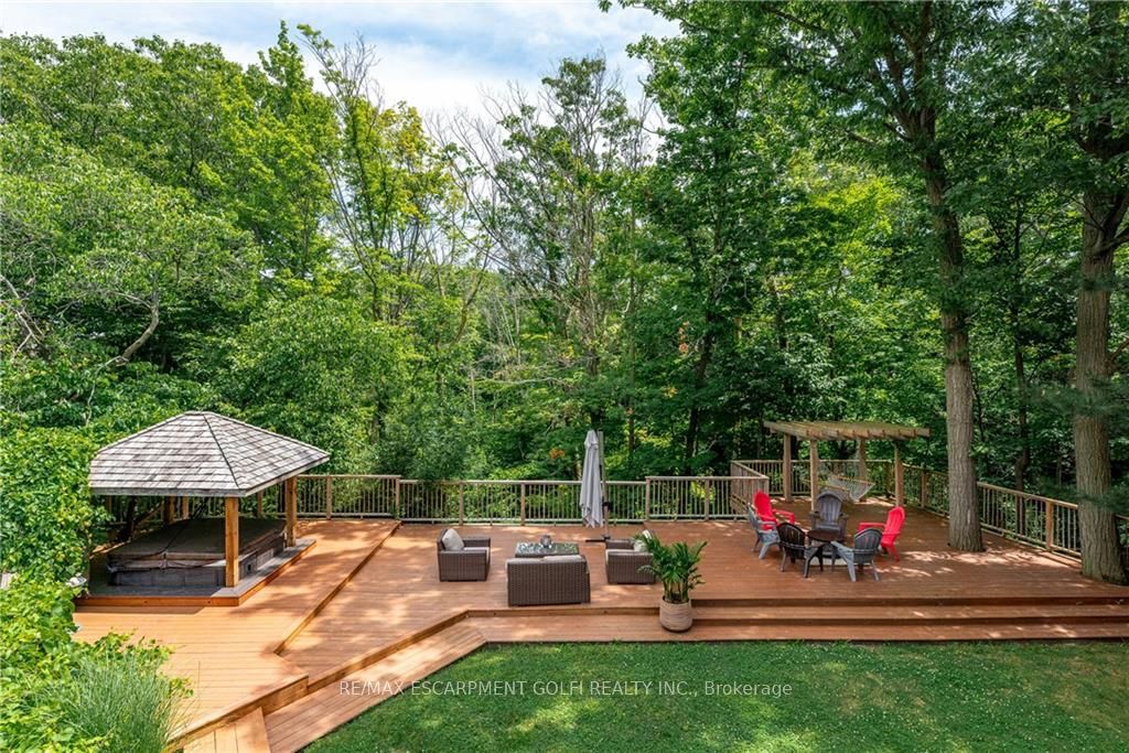 39 Hilts Drive