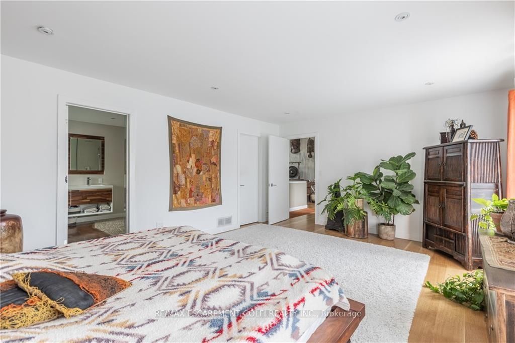 39 Hilts Drive