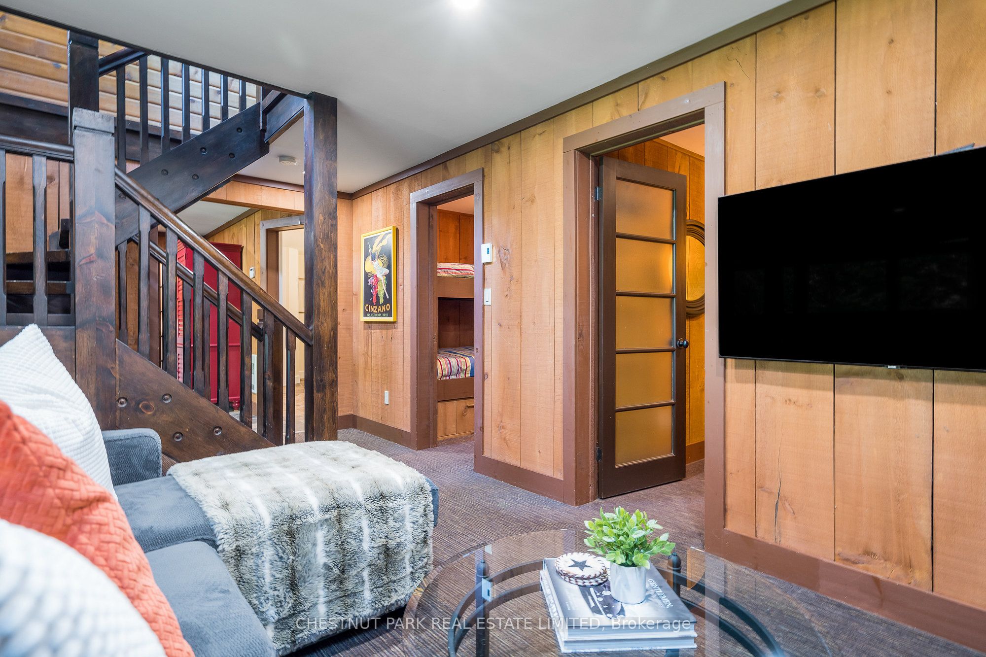 146 CHAMONIX Crescent