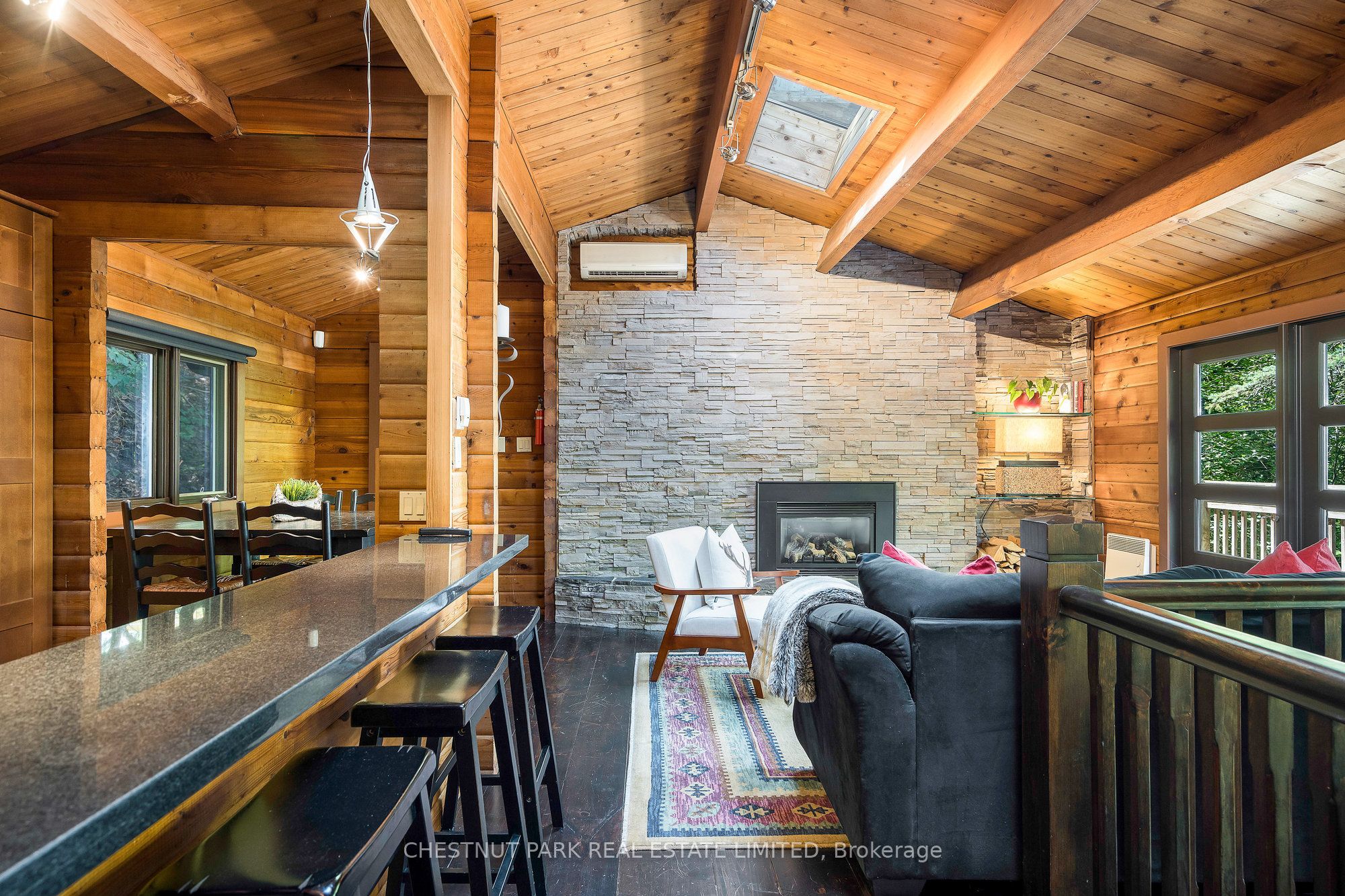 146 CHAMONIX Crescent