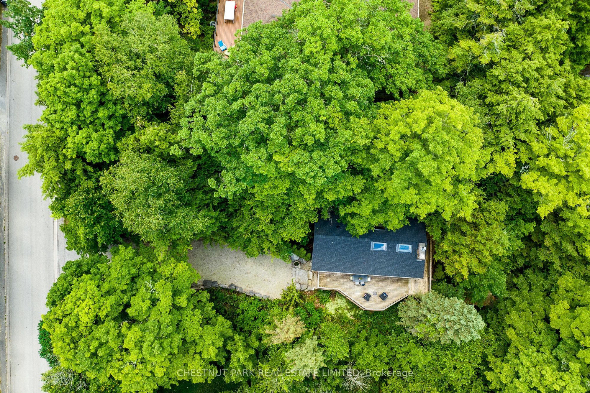 146 CHAMONIX Crescent