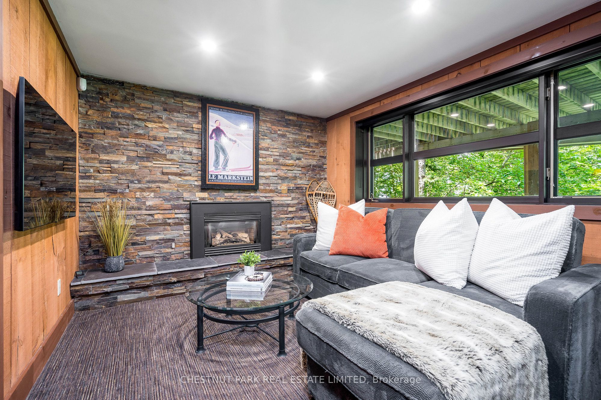 146 CHAMONIX Crescent