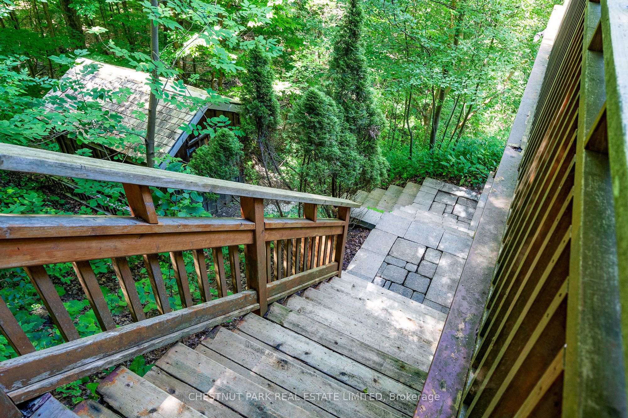 146 CHAMONIX Crescent