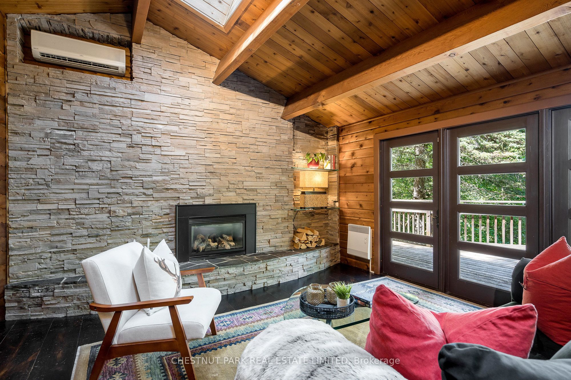 146 CHAMONIX Crescent
