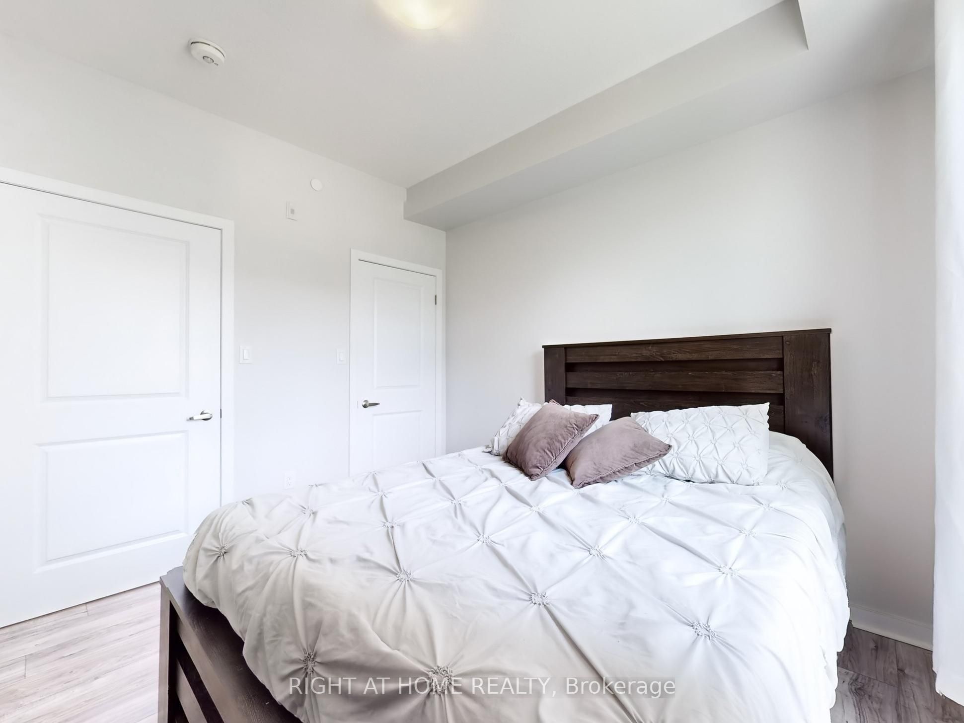 101 Shoreview Place #111