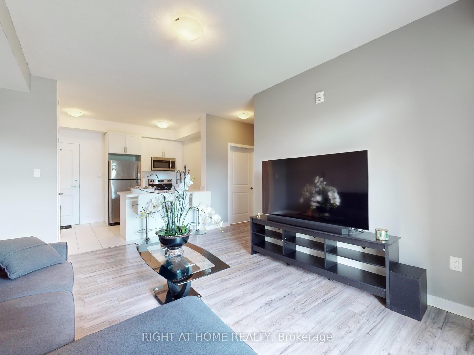 101 Shoreview Place #111