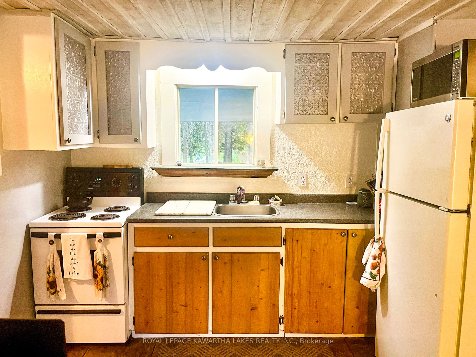 81 McGuire Beach Road
