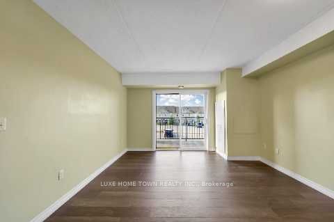 67 Kingsbury Square E, #209