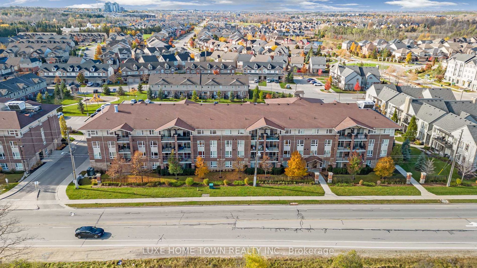 67 Kingsbury Square E, #209