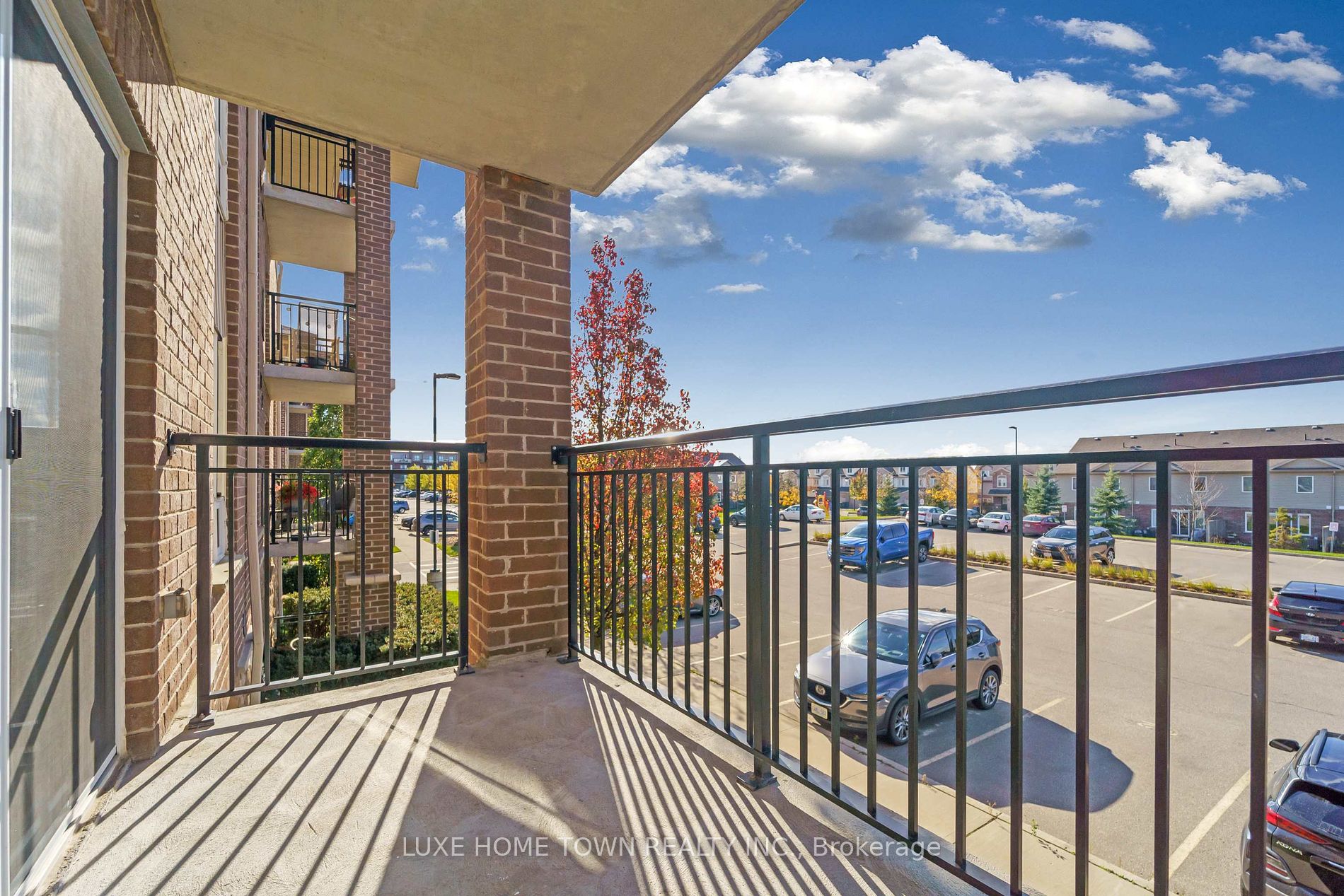 67 Kingsbury Square E, #209
