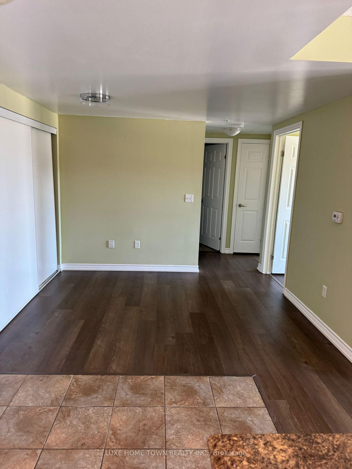 67 Kingsbury Square E, #209