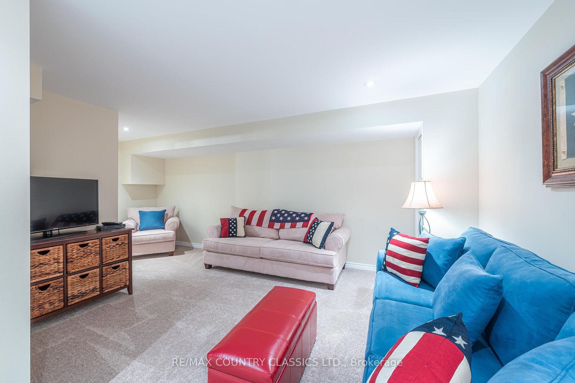 1579 Anstruther Lake Road N, #1