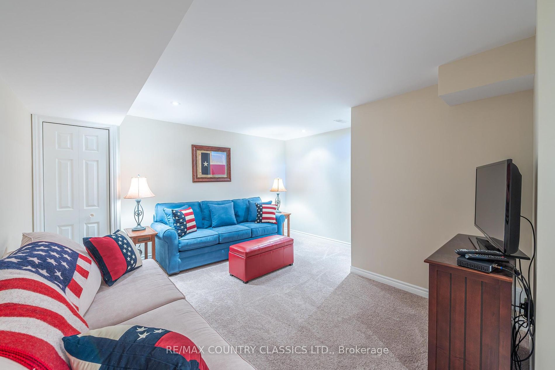 1579 Anstruther Lake Road N, #1