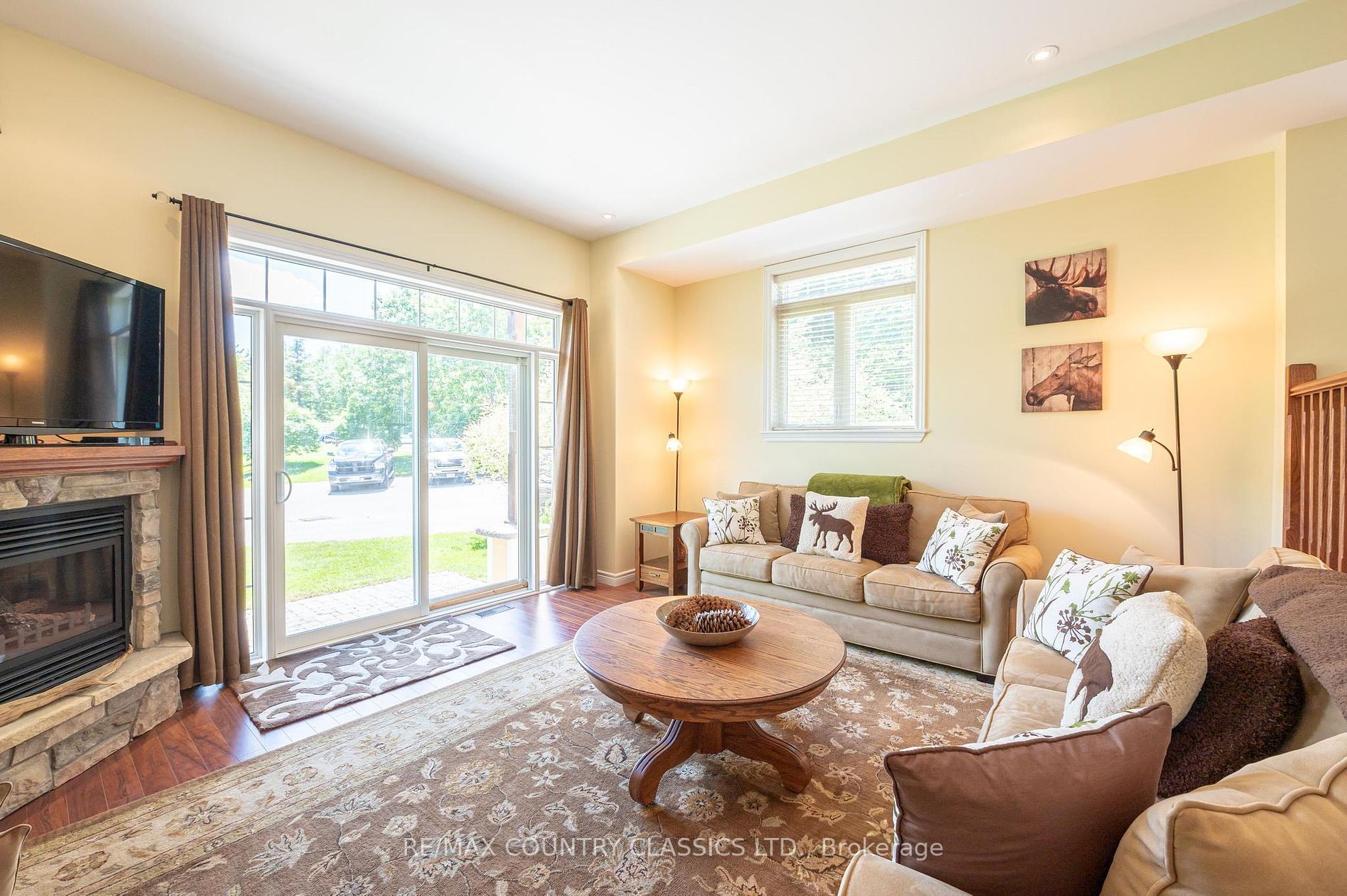 1579 Anstruther Lake Road N, #1