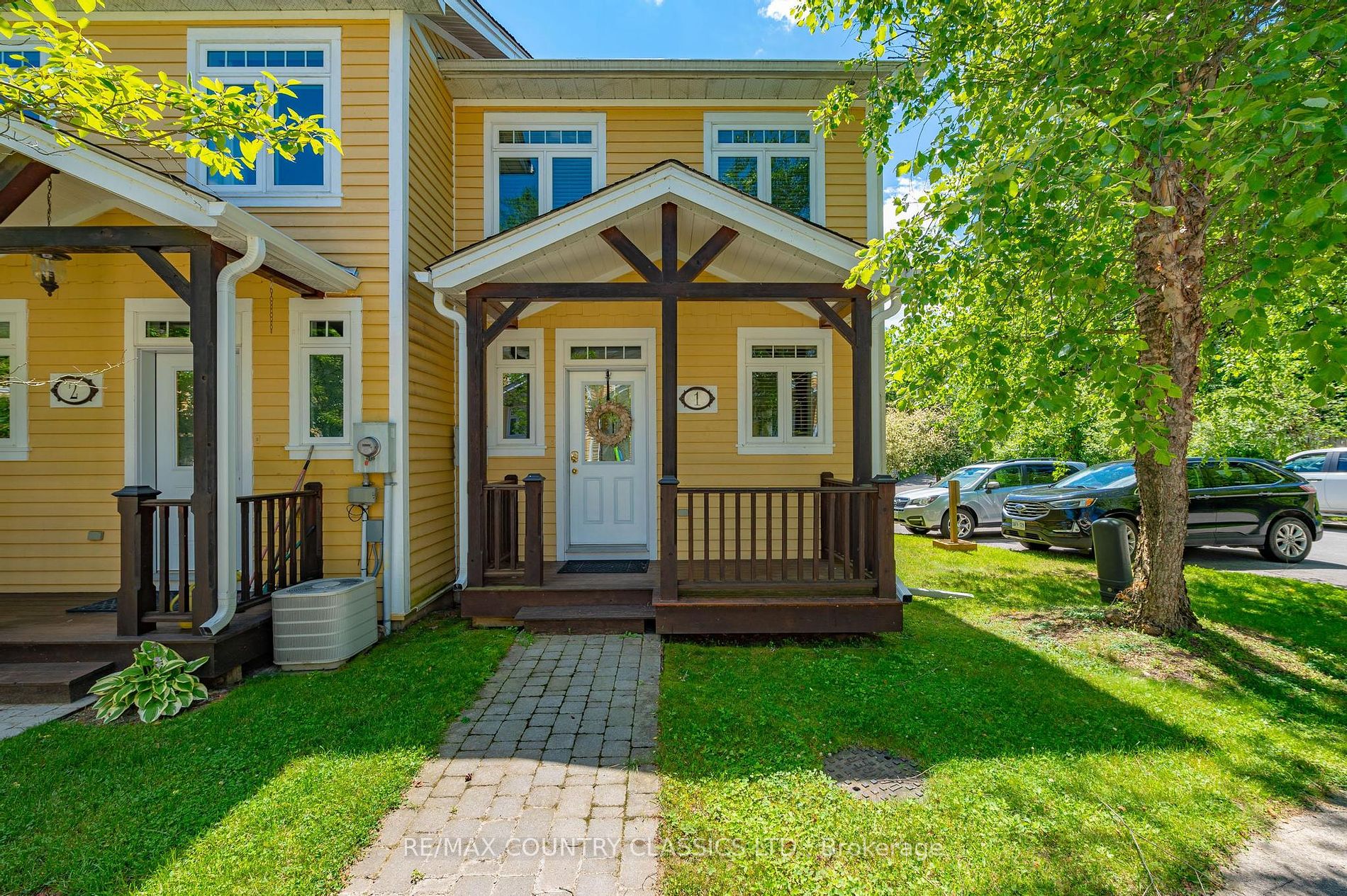 1579 Anstruther Lake Road N, #1