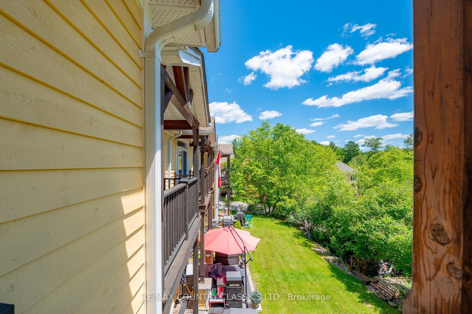 1579 Anstruther Lake Road N, #1