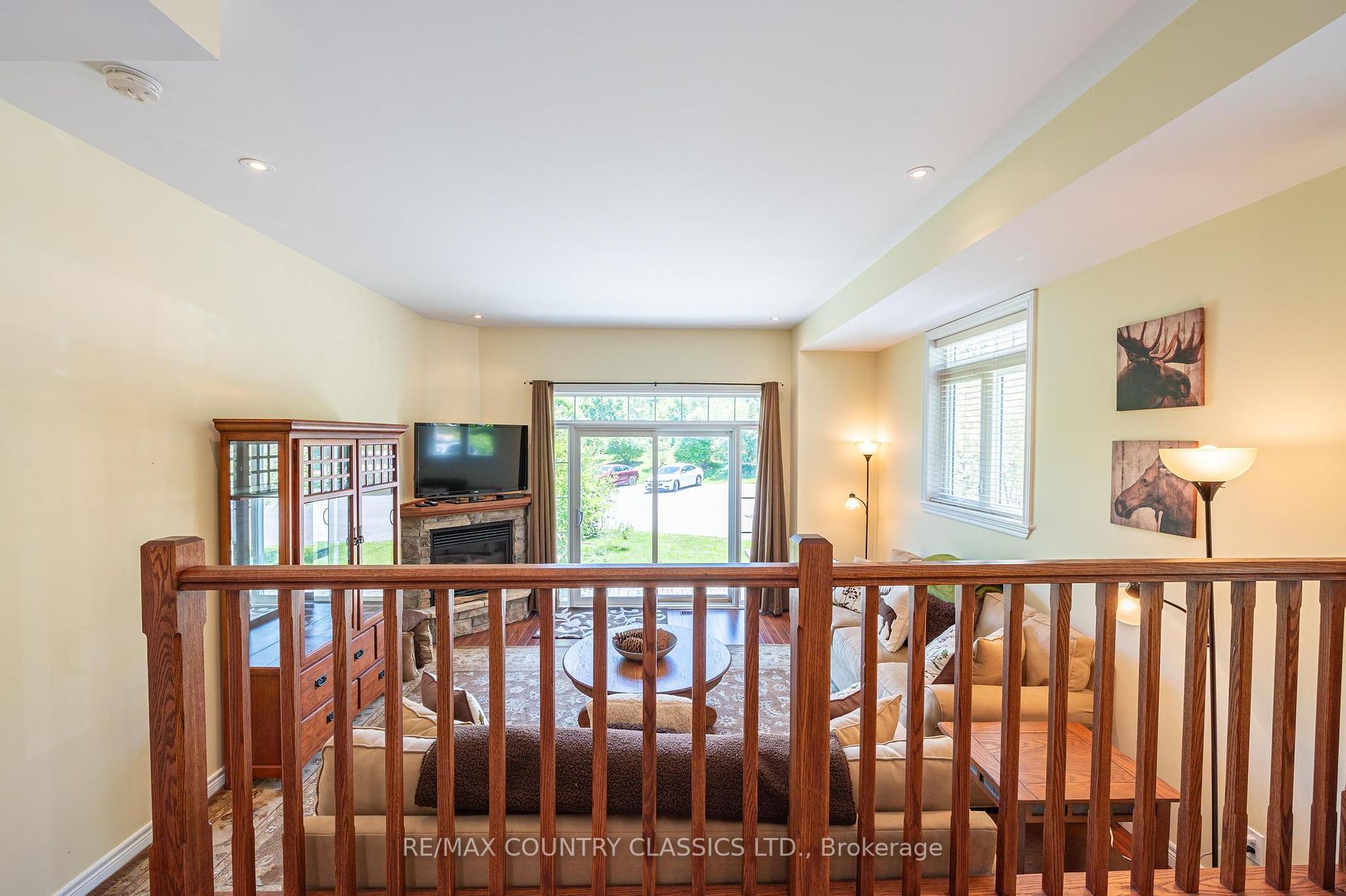 1579 Anstruther Lake Road N, #1