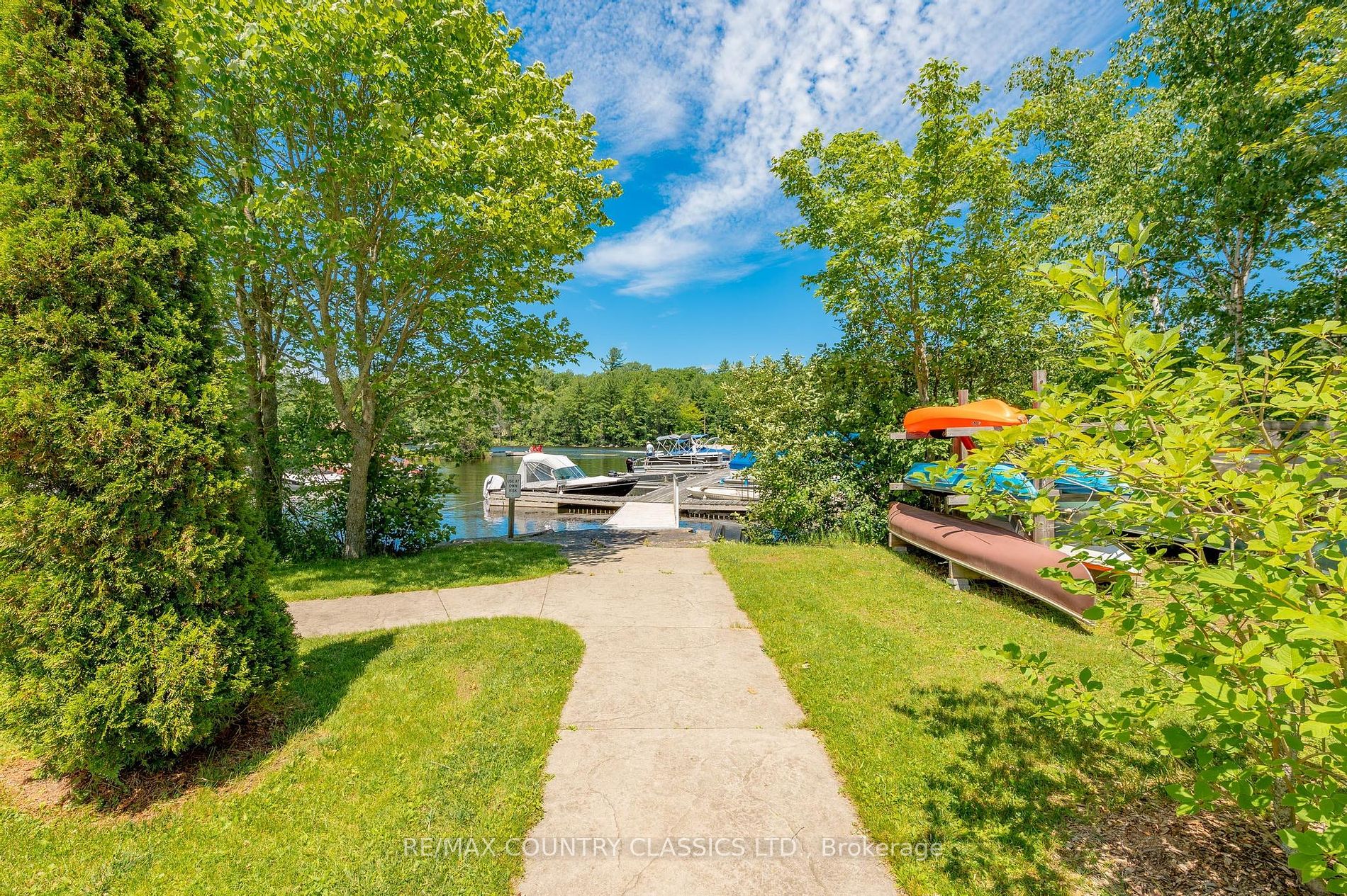 1579 Anstruther Lake Road N, #1