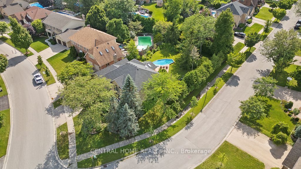 1312 Corley Drive N