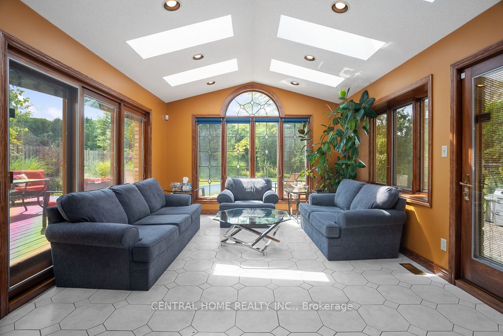 1312 Corley Drive N