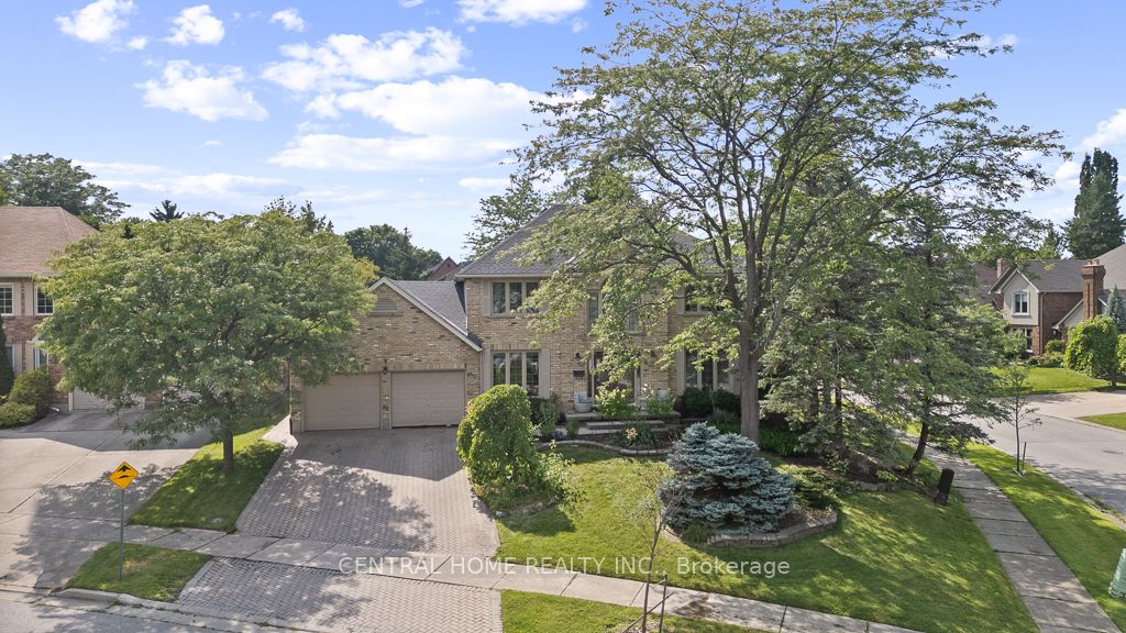 1312 Corley Drive N
